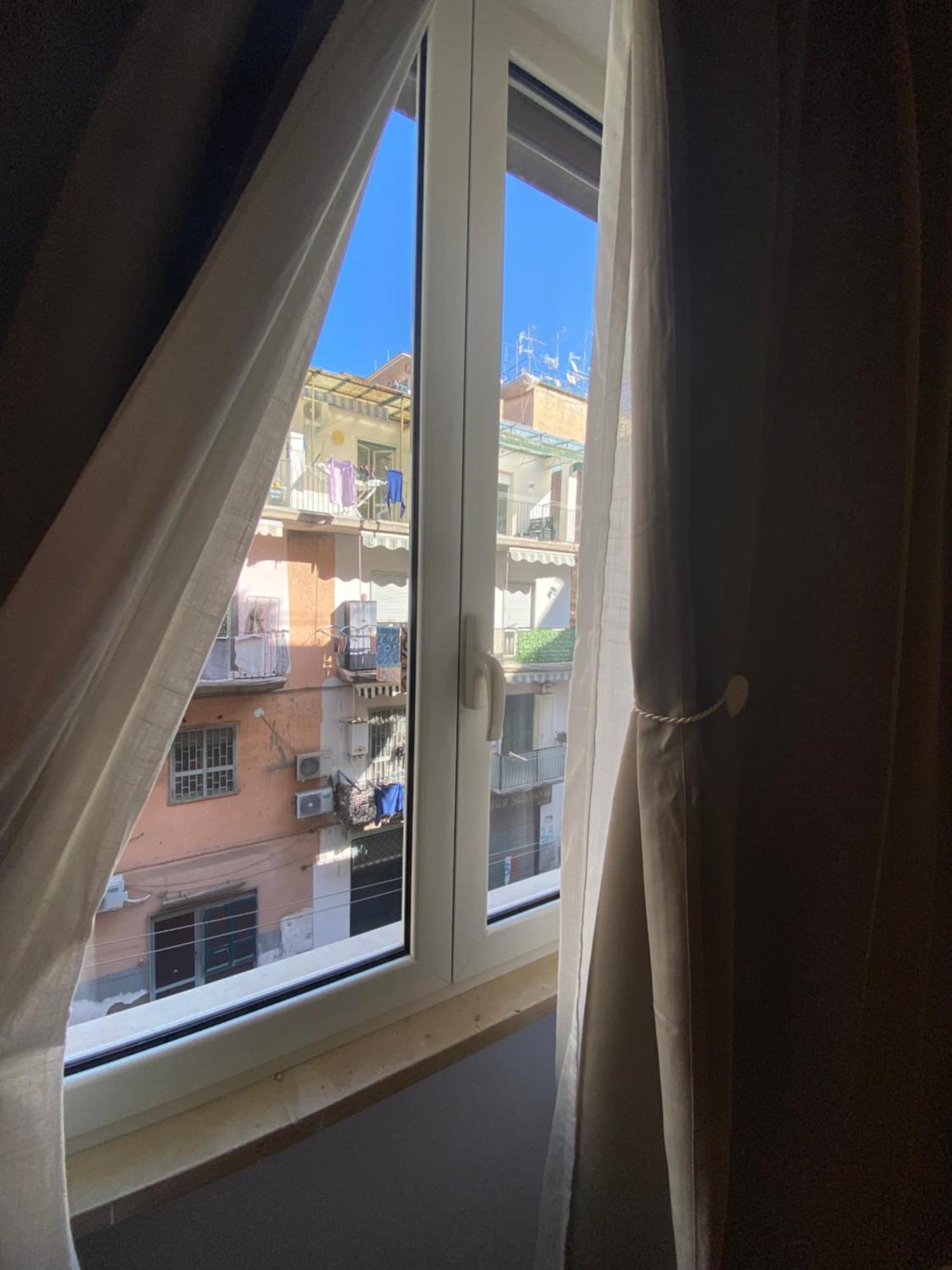 La Dimora Di Marti " Vicino Al Centro Storico Di Napoli" Bed & Breakfast Exterior foto